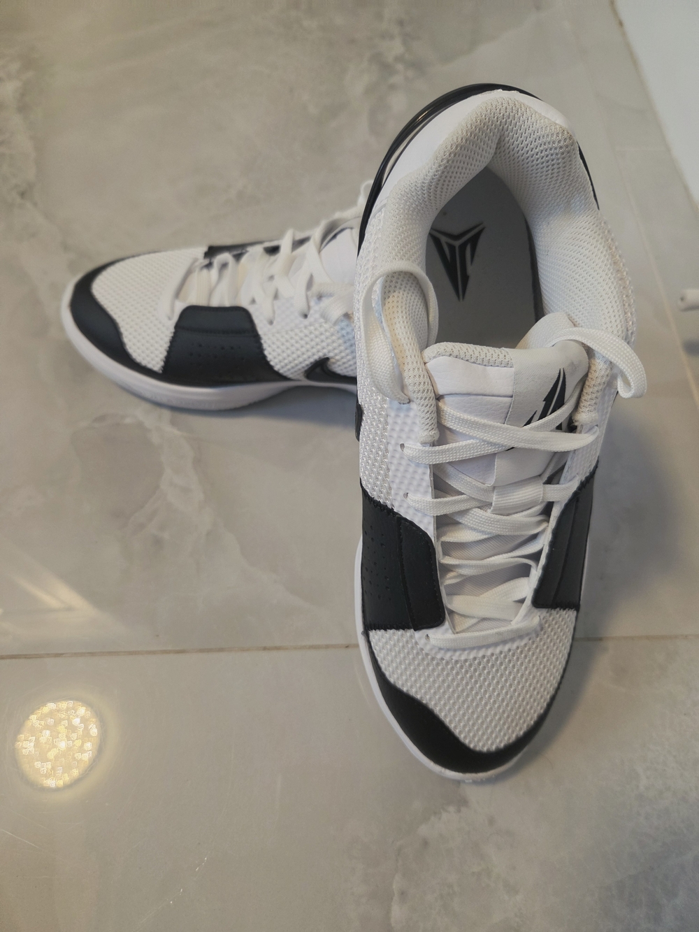 JLA NIKRE Men's Athletic Sneakers - White & Black